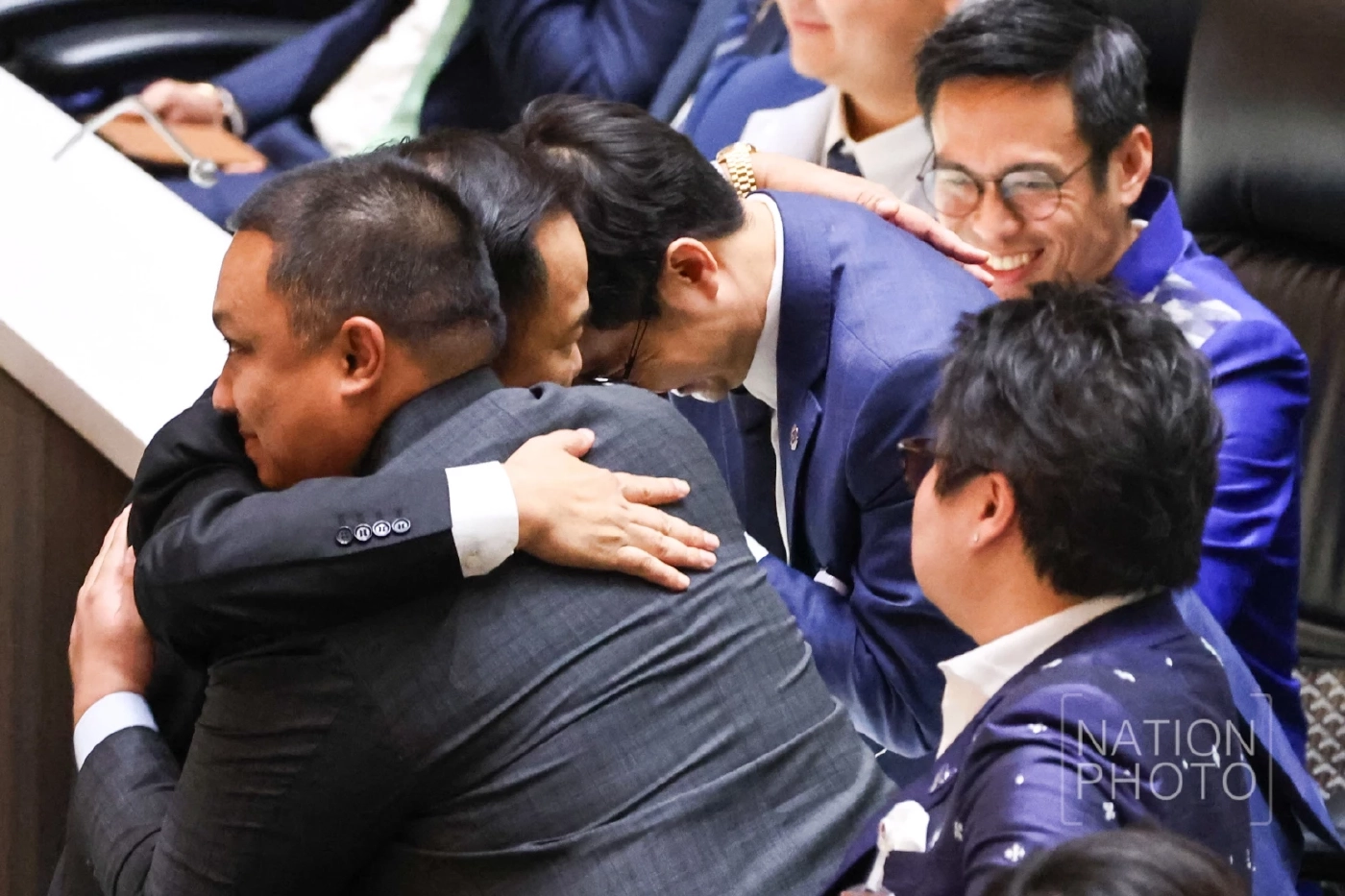 ไล่จับ 23 "สส.งูเห่า" โหวตหนุน “อนุทิน” นั่งนายกฯคนที่ 32