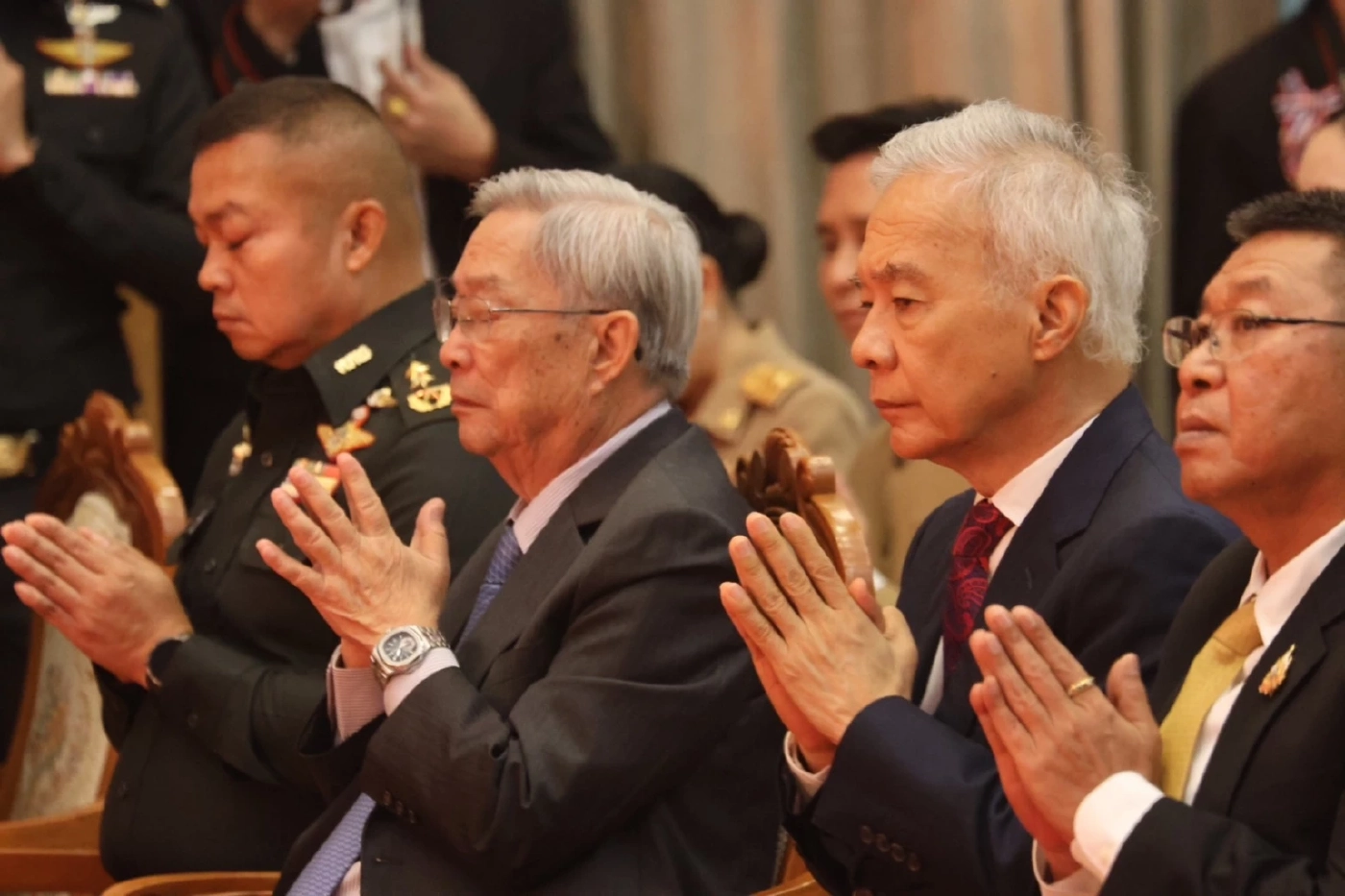 "สุวัจน์" ร่วมเป็นเกียรติงานวันสถาปนากองทัพภาคที่ 2 ครบรอบ 77 ปี