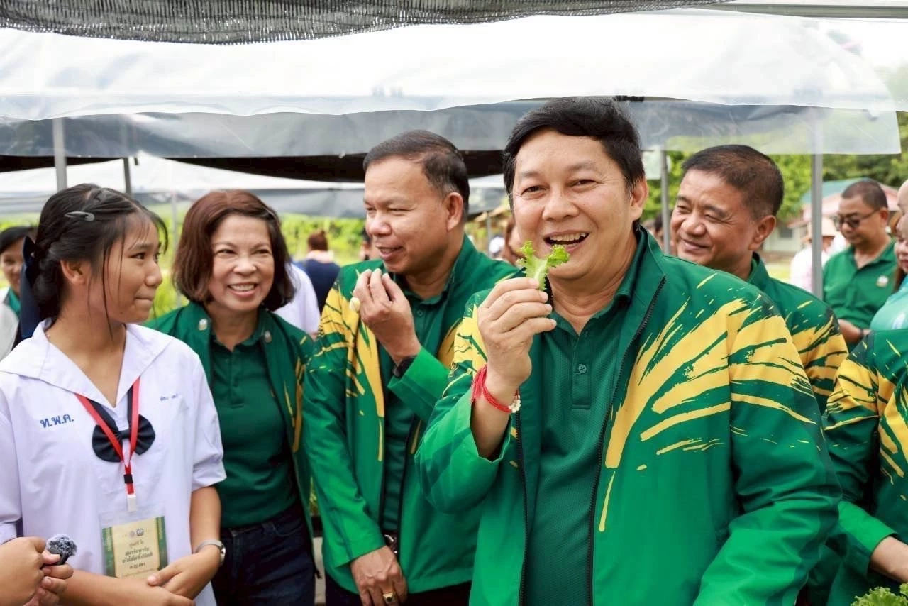 ธ.ก.ส. หนุนสร้างเยาวชนเข้าสู่ภาคการเกษตร \'โรงเรียนเกษตรธนากร\'