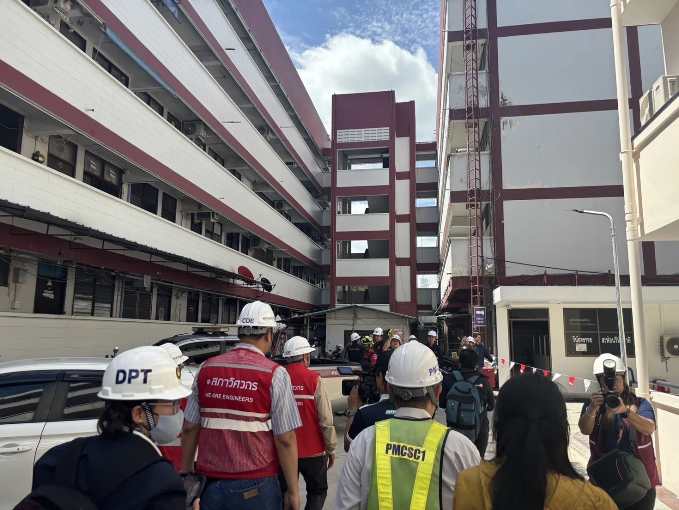 ยผ.ระดมทีมวิศวกรตรวจอาคารรอบเหตุหลุมยุบเพื่อความปลอดภัย