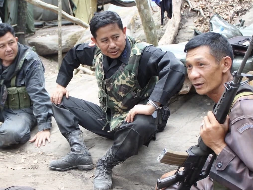 พล.ท.อดุลย์ ในวันที่นำนักรบชุดดำ ชิงปราสาทตาควาย ปี 54