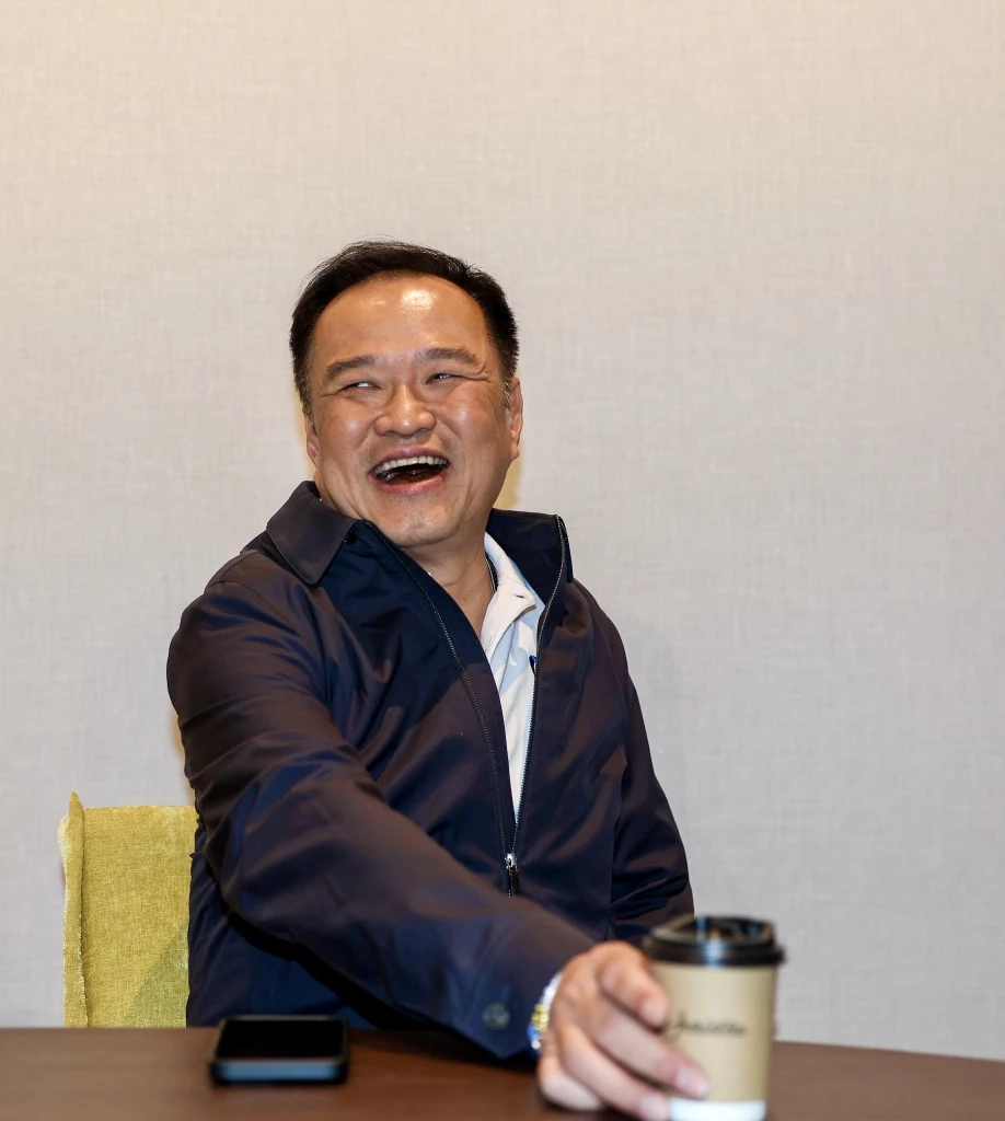 นายอนุทิน ชาญวีรกูล หัวหน้าพรรคภูมิใจไทย