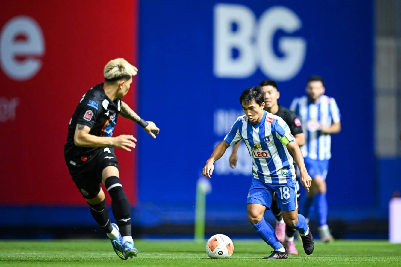 บีจี ปทุม สุดฮอต! \'สุรชาติ\' เหมาสองพาทีมทะยานยึดอันดับ 4 ไทยลีก