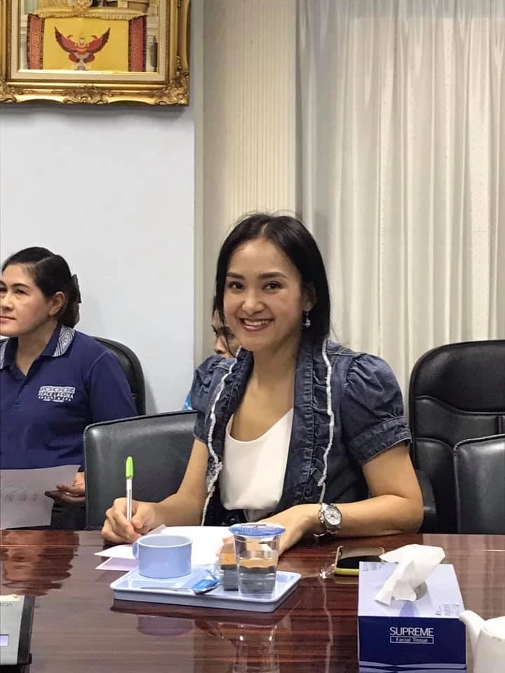 ก้อย  ศศิธร กิตติธรกุล 