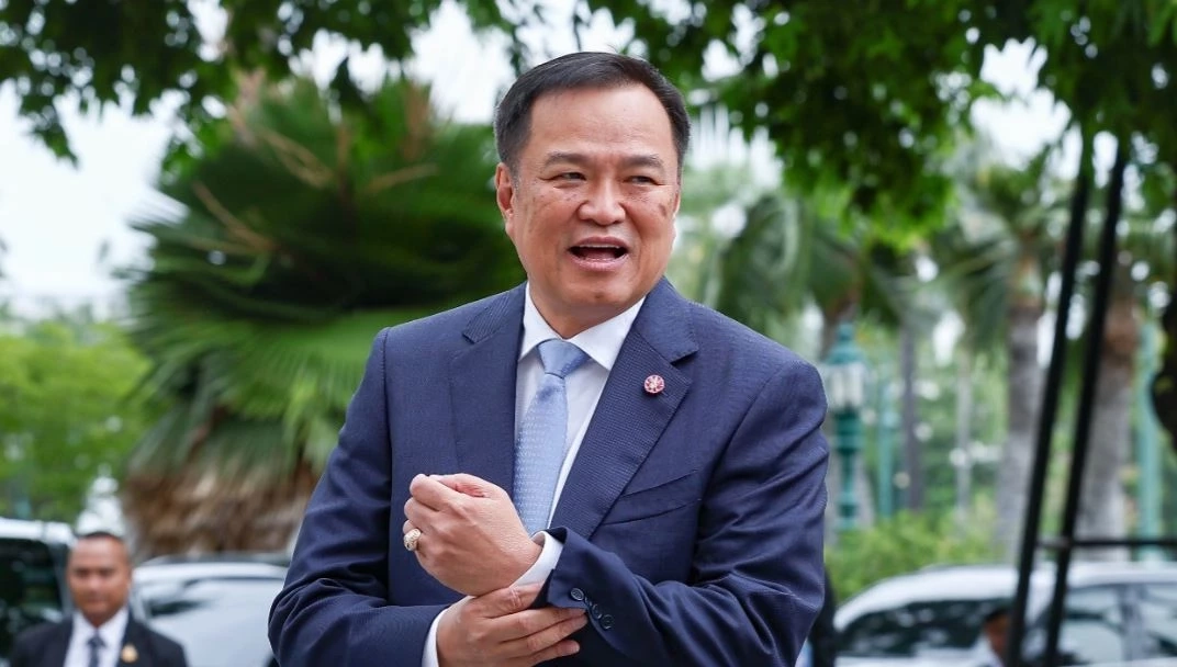 อนุทิน ชาญวีรกูล นายกรัฐมนตรี