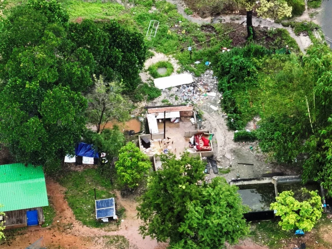 "กองทัพเรือ" เร่งผลักดัน-รื้อถอน "บ้าน 3 หลัง ชาวกัมพูชา" รุกล้ำชายแดน จ.ตราด