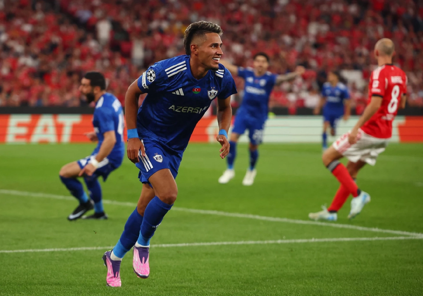 เจาะลึก 5 ประเด็นเด็ด UCL นัดแรก: จากการทุบสถิติ สู่ปาฏิหาริย์ของทีมรองบ่อน