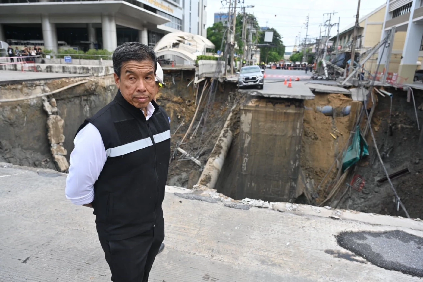 นายชัชชาติ สิทธิพันธุ์ ผู้ว่าราชการกรุงเทพมหานคร