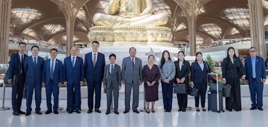 เตียบัญ พาครอบครัวไปพักผ่อน และทำธุรกิจที่เมืองจีน