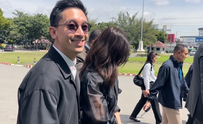 ณัฐพงศ์ คุณากรวงศ์ สามีของ นางสาวพินทองทา ชินวัตร ลูกเขยทักษิณ ยิ้มตอบ กระแสข่าวเป็นแคนดิเดตนายกฯ “เพื่อไทย” คนต่อไป บอกยังไม่ได้คิดสนใจเล่นการเมืองหรือไม่  