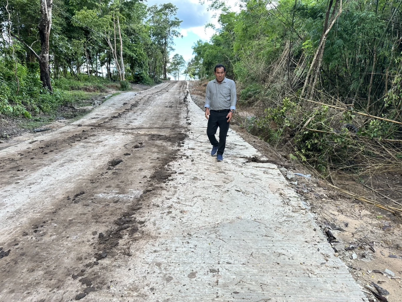 "กังฟู-สส.เสี่ยเซียง" สู้ไม่ถอย! ระดมสร้างถนนช่วยทหารยึดแผ่นดินคืน ไม่เห็นด้วย "เปิดด่าน"