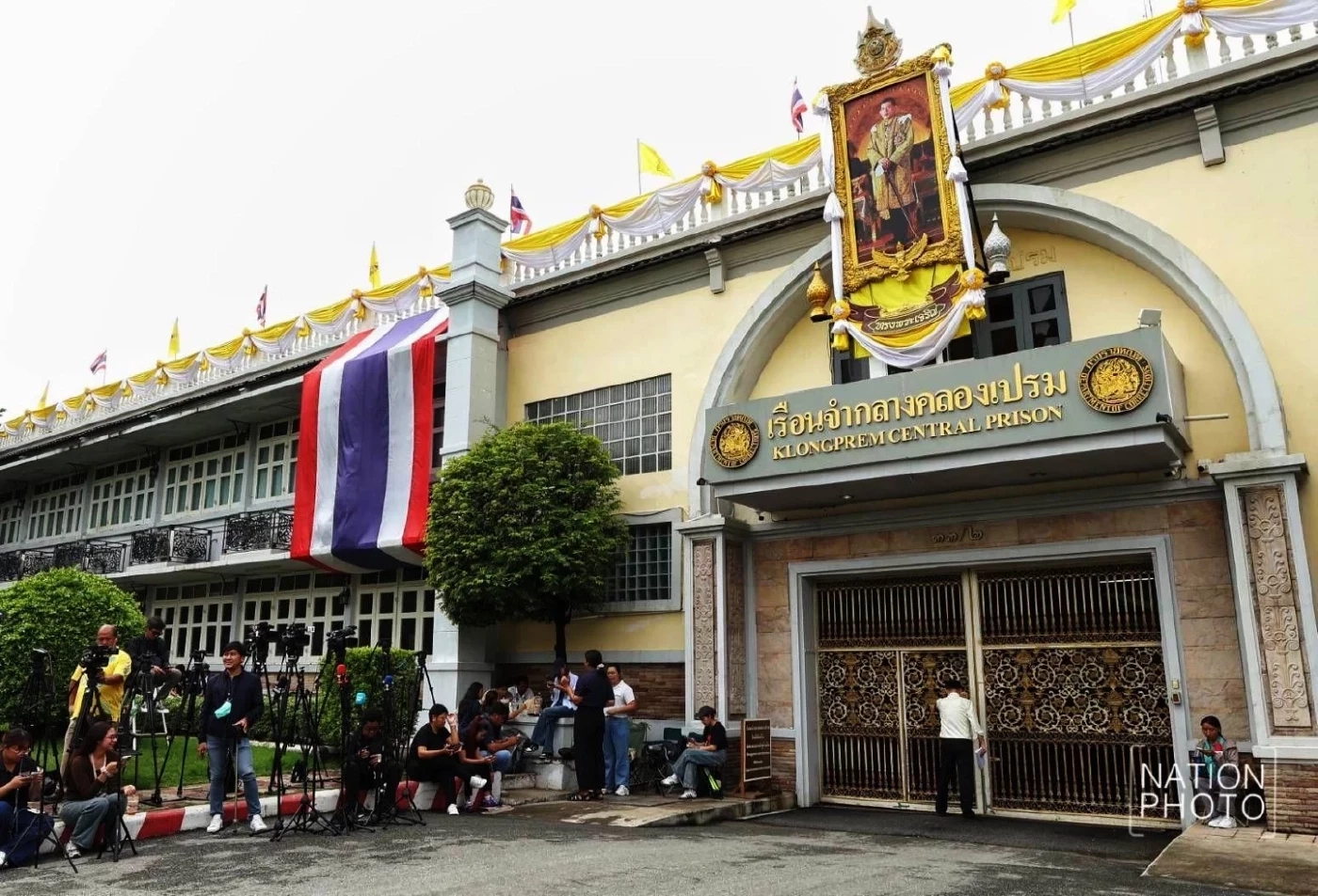 เปิดรายชื่อ 10 บุคคลที่ "ทักษิณ" ยอมให้เยี่ยมในเรือนจำ มีใครบ้าง