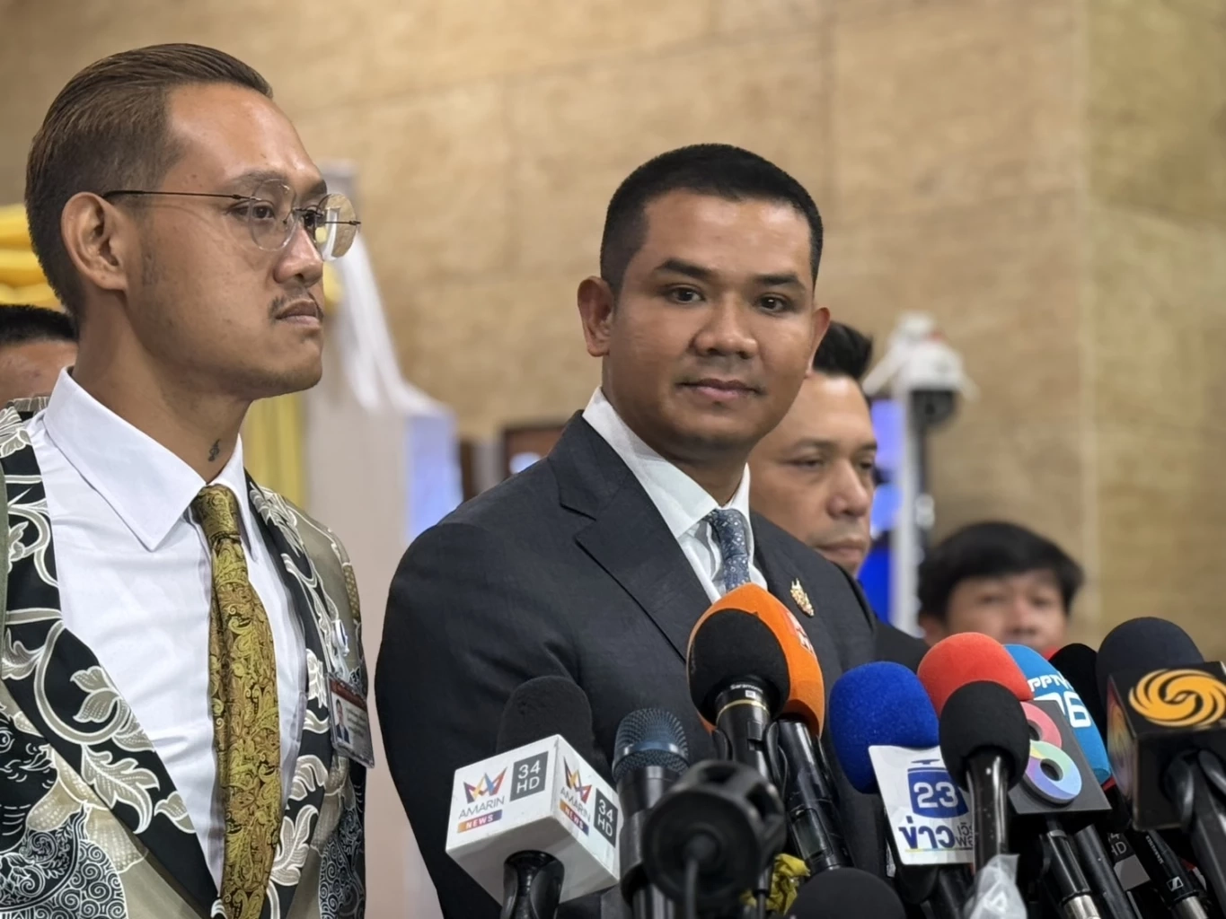 นายชัยชนะ เดชเดโช