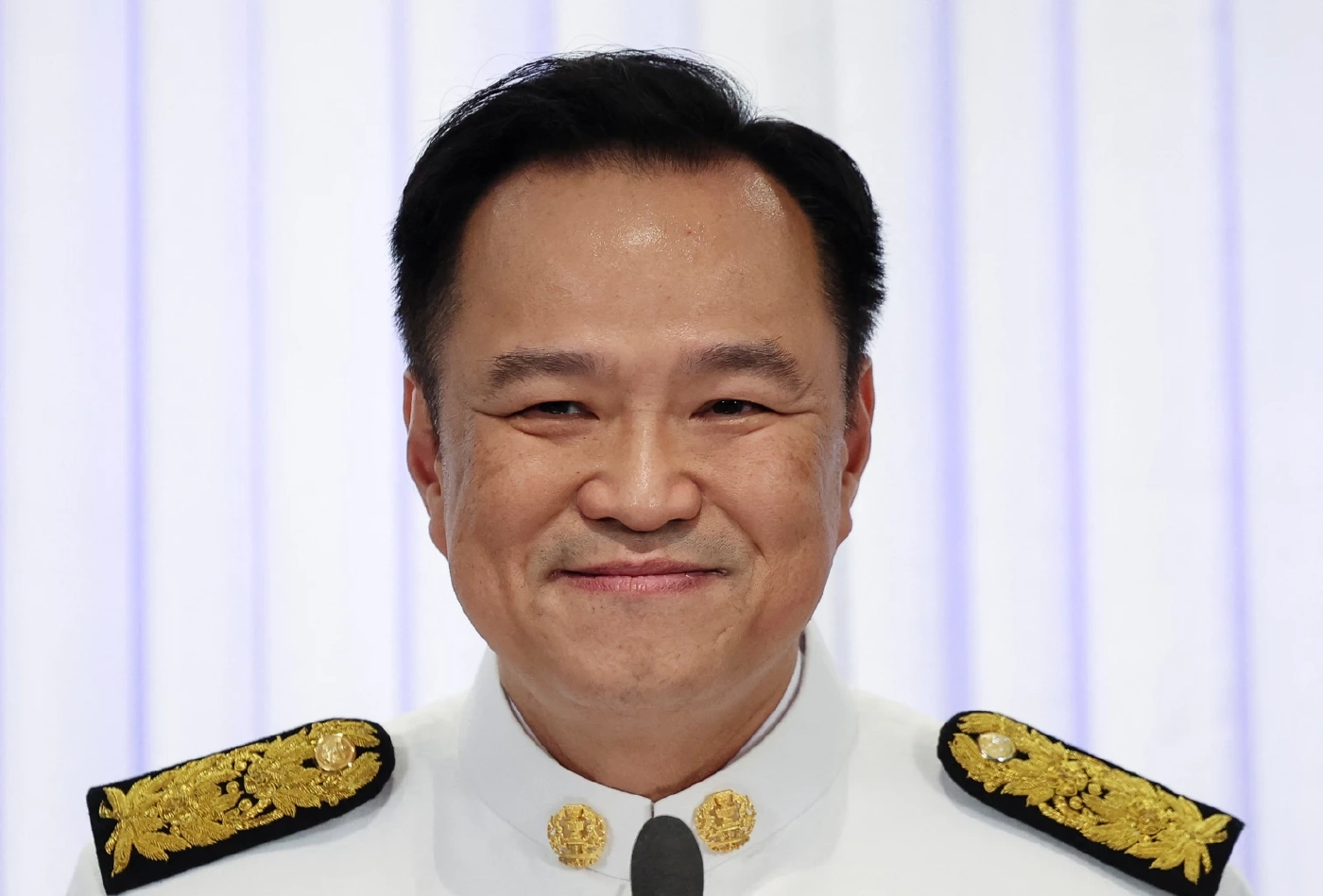  นายอนุทิน ชาญวีรกูล นายกรัฐมนตรี 