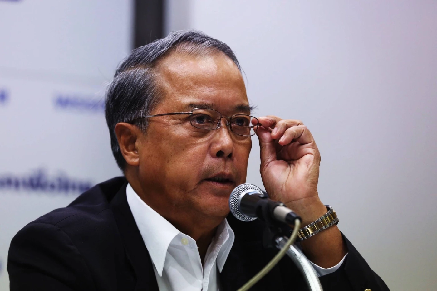 "ชูศักดิ์" รับ "เพื่อไทย" คุยทางออกควรต้อง "ยุบสภาฯ" ย้ำ รอ "ภูมิธรรม" ตัดสินใจ