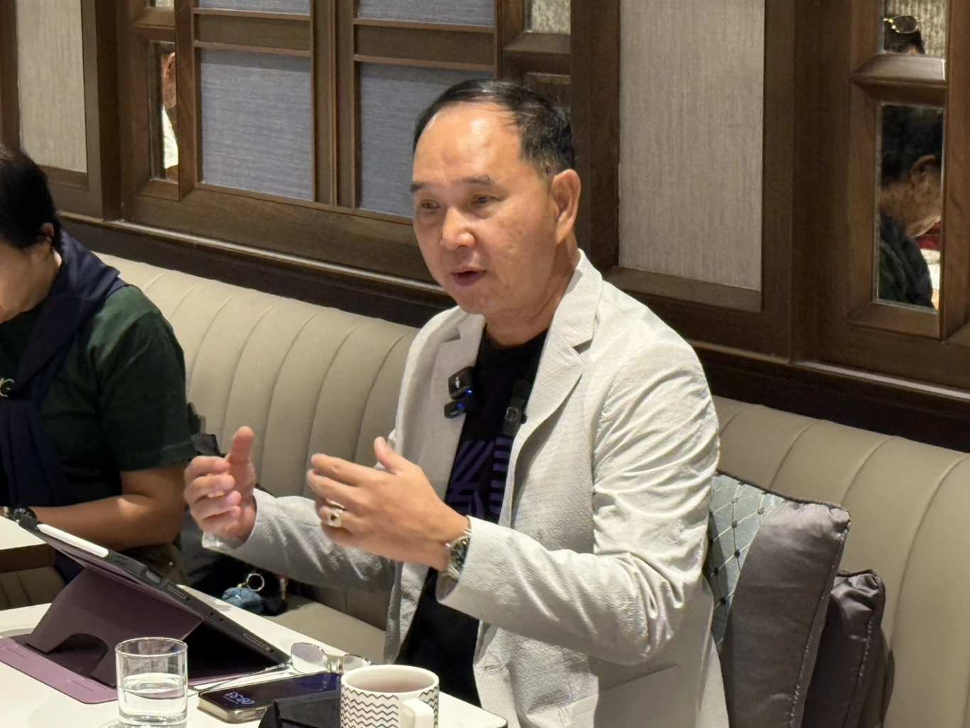 ชาย เอี่ยมศิริ ประธานเจ้าหน้าที่บริหาร บริษัท การบินไทย จำกัด (มหาชน)