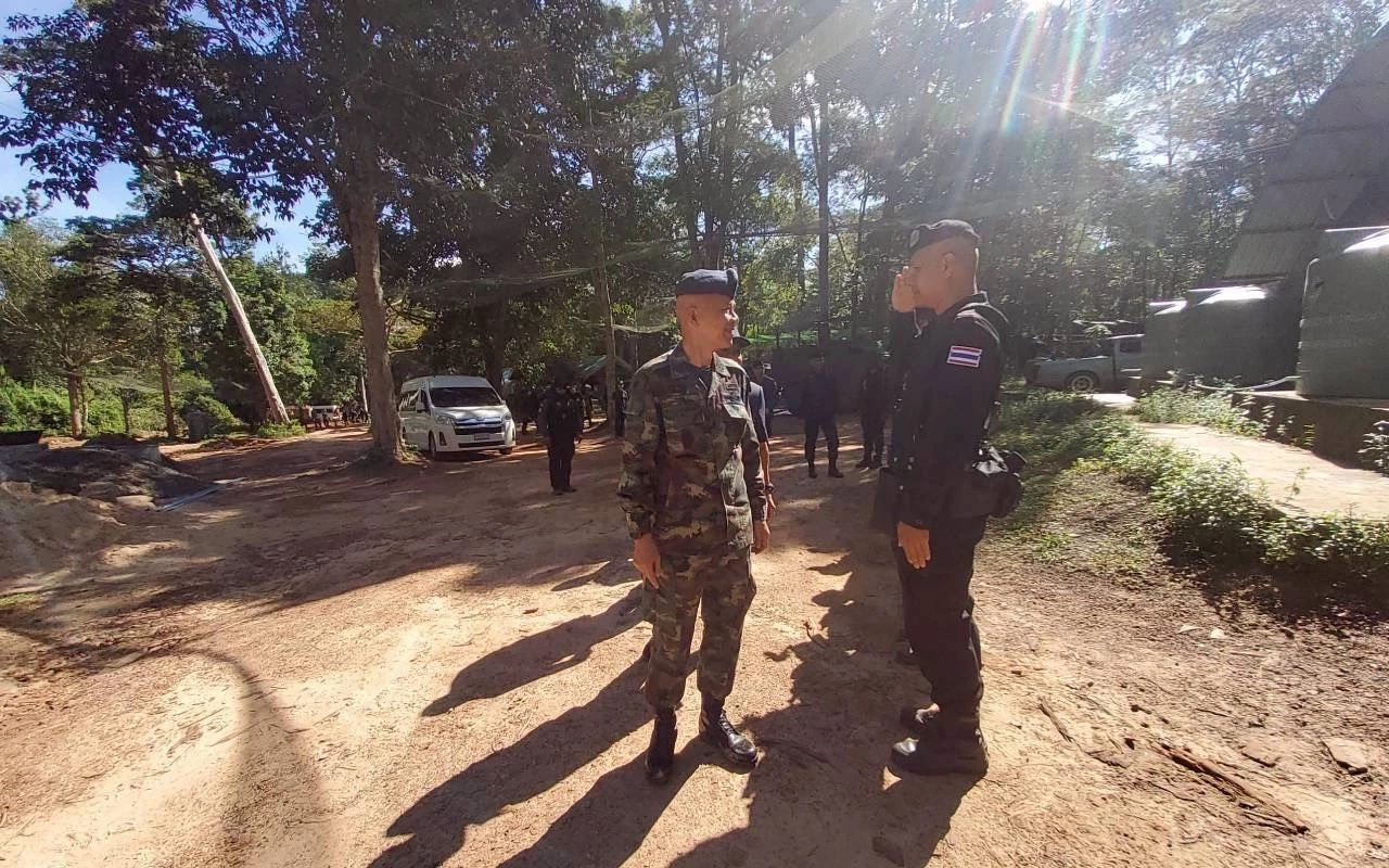 เสริมแกร่ง "ช่องบก-ภูมะเขือ" ขยายระบบไฟฟ้า-ประปา-อินเทอร์เน็ต-ปรับปรุงถนนทางยุทธวิธี