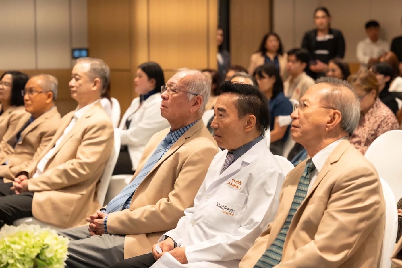 เมดพาร์คเปิดตัว “ศูนย์ปลูกถ่ายเส้นผม” ชูมาตรฐานโรงพยาบาล-ทีมแพทย์ระดับโลก