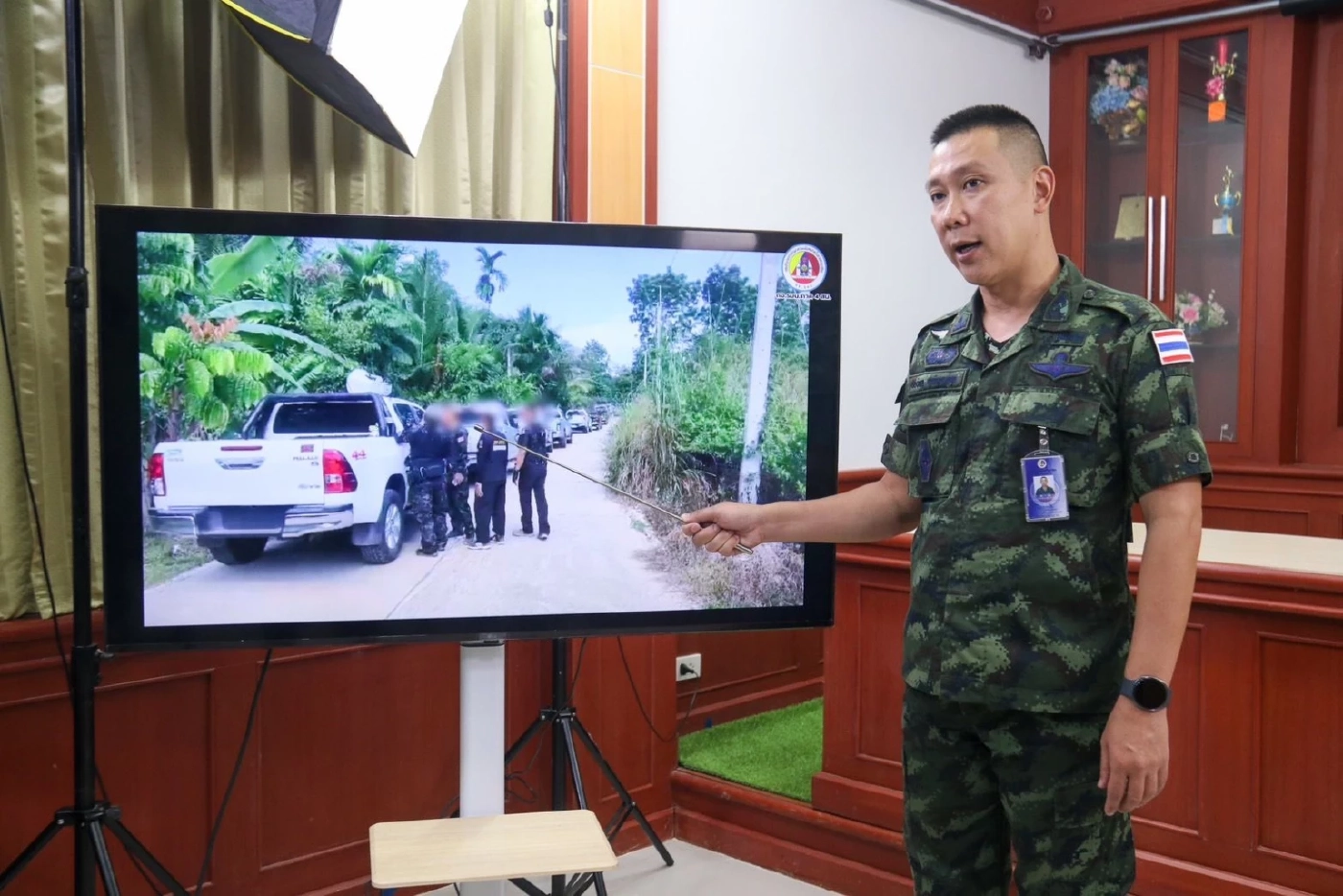พ.อ.ปองพล สุทธิเบญจกุล รองโฆษกกองอำนวยการรักษาความมั่นคงภายในภาค 4 ส่วนหน้า 