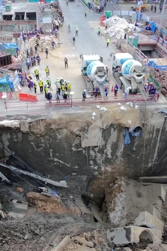 เปิดคลิป! เทปูน 500 คิว ปิดหลุม "ถนนทรุด" แทนใช้กระสอบทรายถม