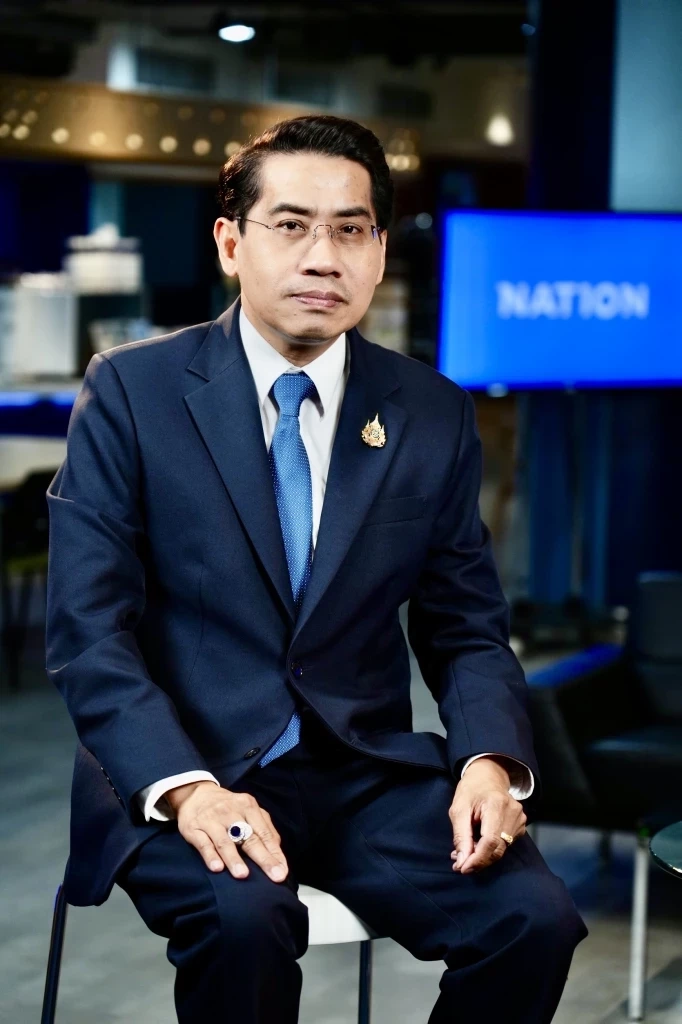  ดร.ณัฐวุฒิ วงศ์เนียม หรือ “ดร.ณัฏฐ์” มือกฎหมายมหาชน