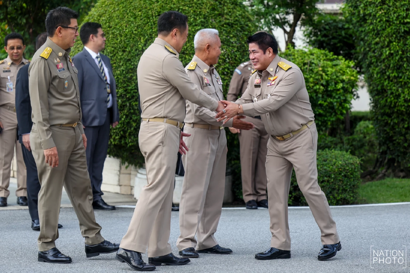 อนุทิน ชาญวีรกูล นายกรัฐมนตรี ทักทา กับ รอ.ธรรมนัส พรหมเผ่า รองนายกฯและรมว.เกษตรฯ