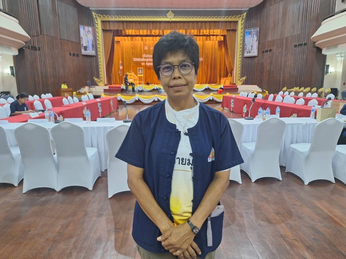 นางสาวอภิศา มะหะมาน ผู้จัดการโครงการโรงเรียนคำพ่อสอนและเครือข่ายครูดีไม่มีอบายมุข