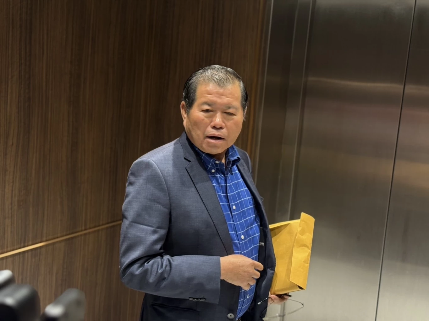 นายนิพนธ์ บุญญามณี อดีตรองหัวหน้าพรรคประชาธิปัตย์