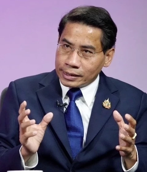 "เรืองไกร" ลับดาบรอเชือด "บิ๊กอ้วน" หากกล้าลุยไฟ "ยุบสภา" จริง