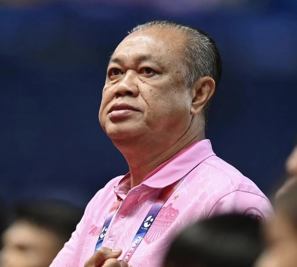 ครูใหญ่เร่งเกม “ดีลดูดดึง” ขี่กระแสรักชาติ