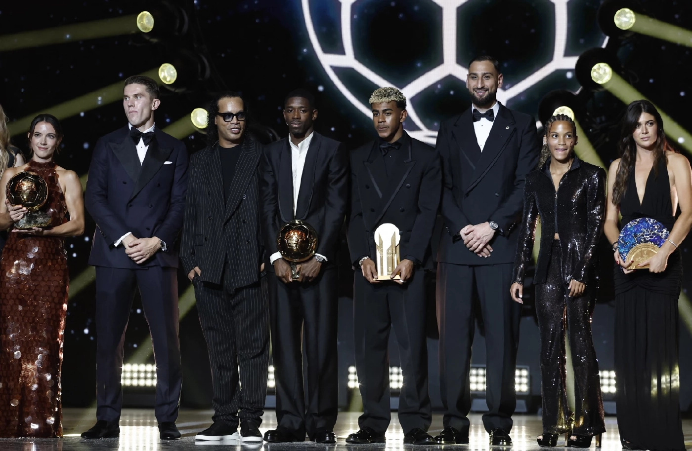 "อุสมาน เดมเบเล่" ผงาดคว้ารางวัล "บัลลงดอร์ 2025"