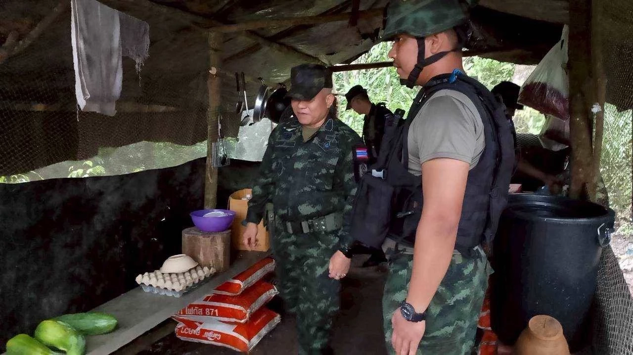 “บิ๊กดุล” แจงทหารกินมาม่า-ปลากระป๋อง ในแนวหน้าถือว่าดีแล้ว