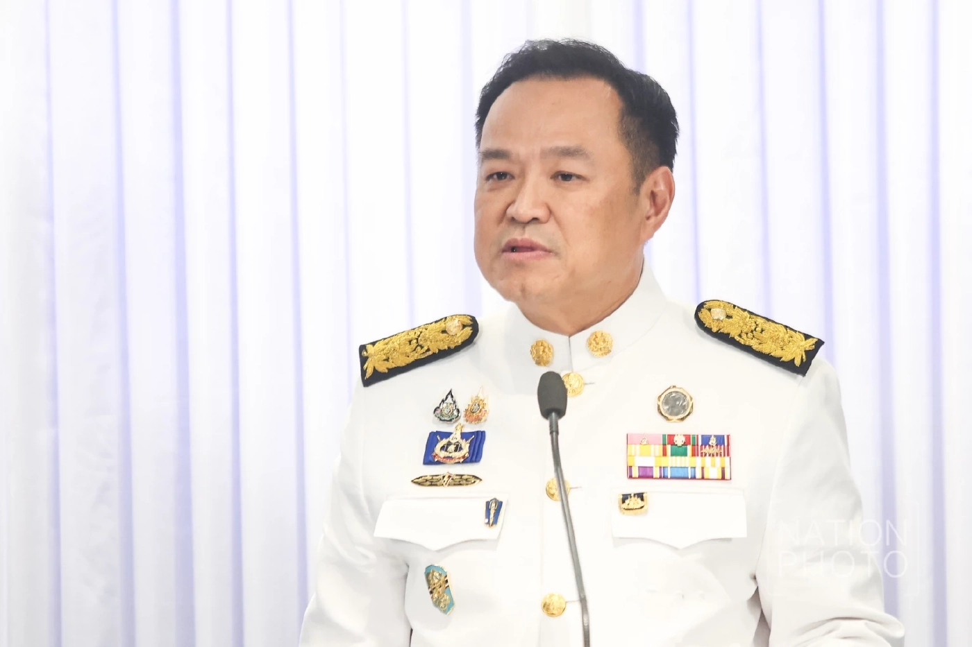 อนุทิน ชาญวีรกูล