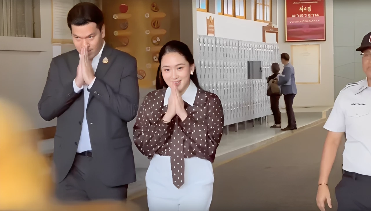 น.ส.แพทองธาร ชินวัตร และ นายปิฎก สุขสวัสดิ์ สามี