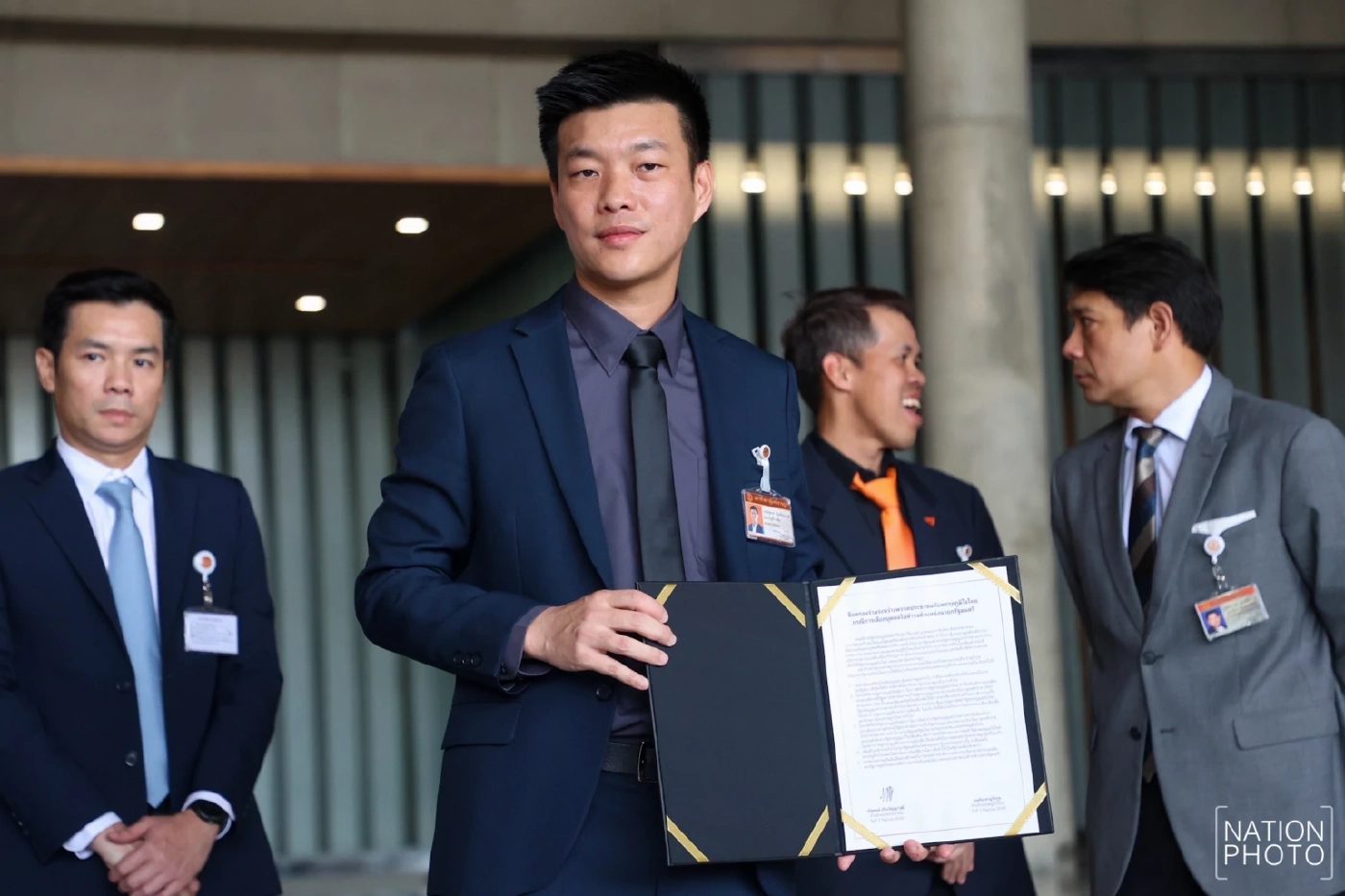 MOA ที่พรรคประชาชน ทำกับ พรรคภูมิใจไทย คืออะไร ต่างกับ MOU ยังไง?