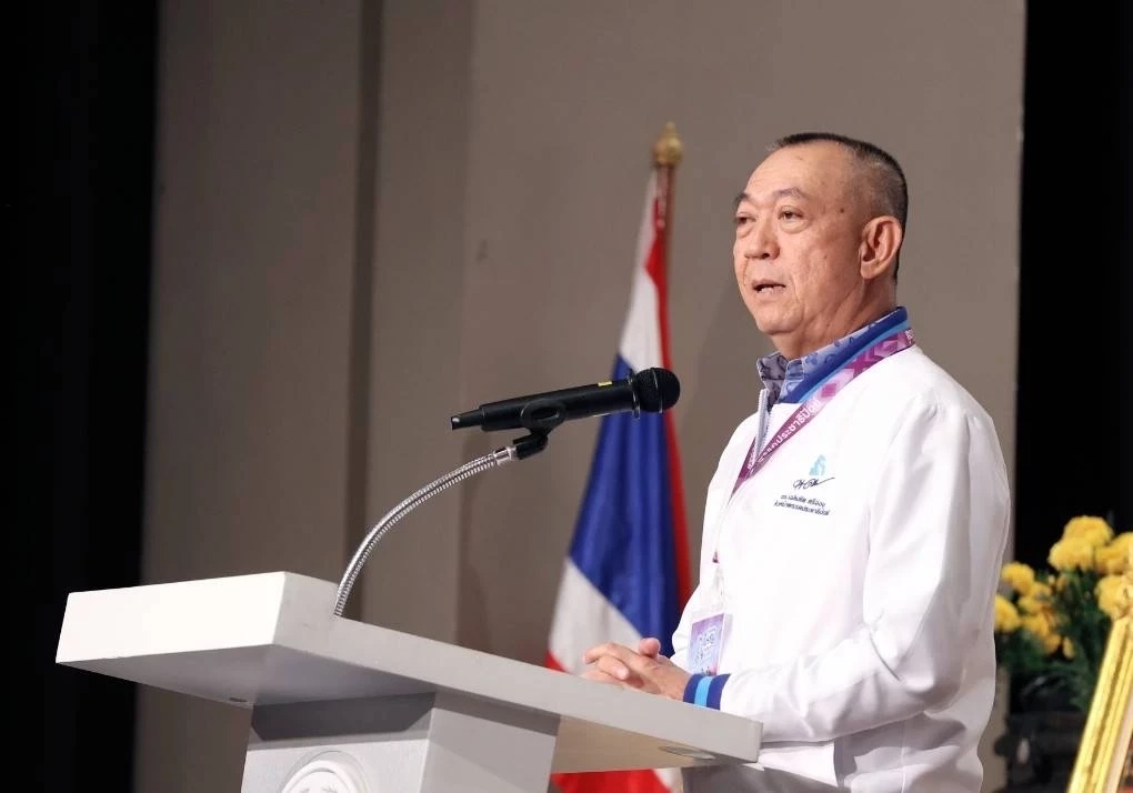 นายเฉลิมชัย ศรีอ่อน