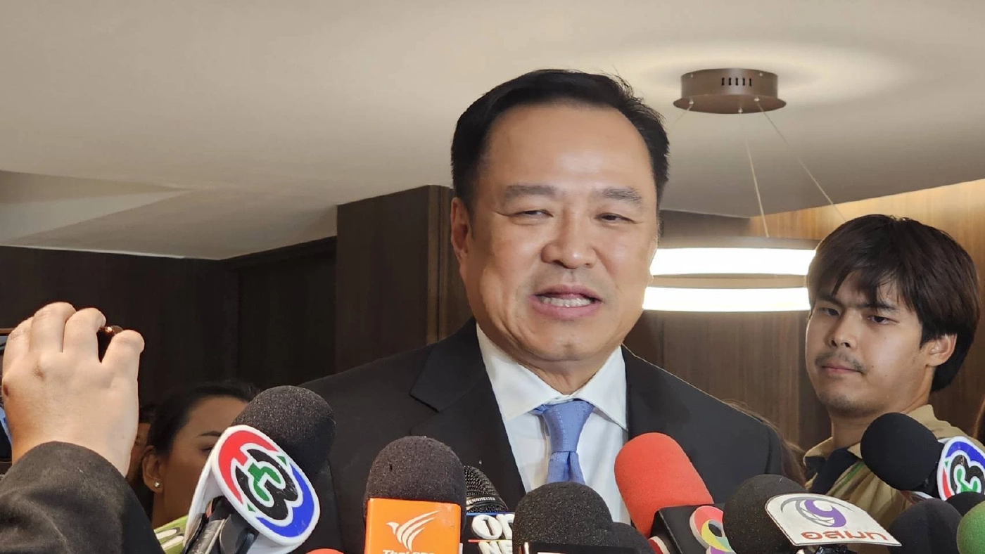 นายอนุทิน ชาญวีรกูล ว่าที่นายกรัฐมนตรี 