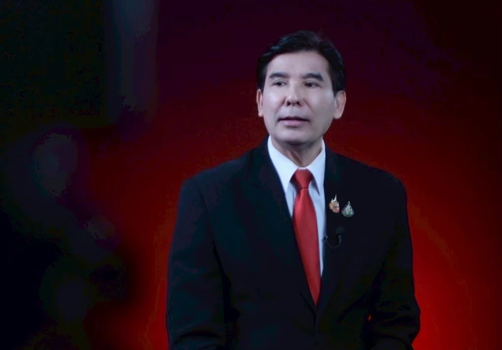 นายพร้อมพงศ์ นพฤทธิ์ อดีตโฆษกพรรคเพื่อไทย