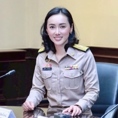 ดร.หญิง ลิณธิภรณ์