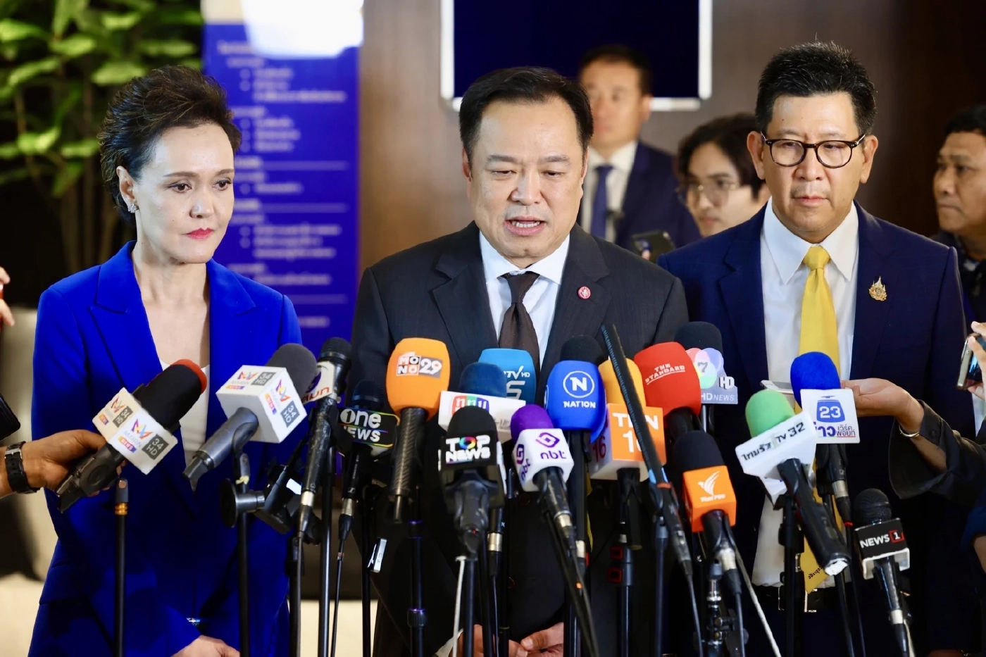 “ศุภจี” เปิดใจทุ่มเททำงานระยะสั้น ด้าน “เอกนิติ”เดินหน้าฟื้น ศก.