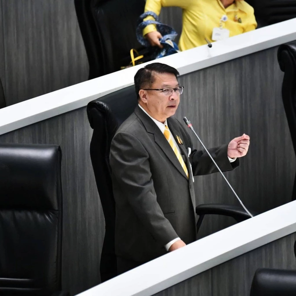 "สว.เปรมศักดิ์" แฉ ว่าที่ "รมว.ยุติธรรม" มาจาก "บุรีรัมย์คอนเนคชั่น" หวั่น "คดีฮั้ว-เขากระโดง" ปลิวไปกับสายลม