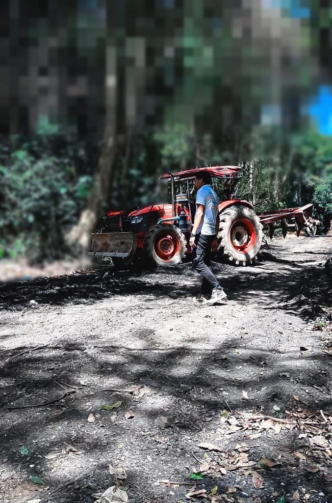 พรรคก้าวอิสระ ร่วมปรับปรุงถนนชายแดนไทย-กัมพูชาสนับสนุนทหารไทย