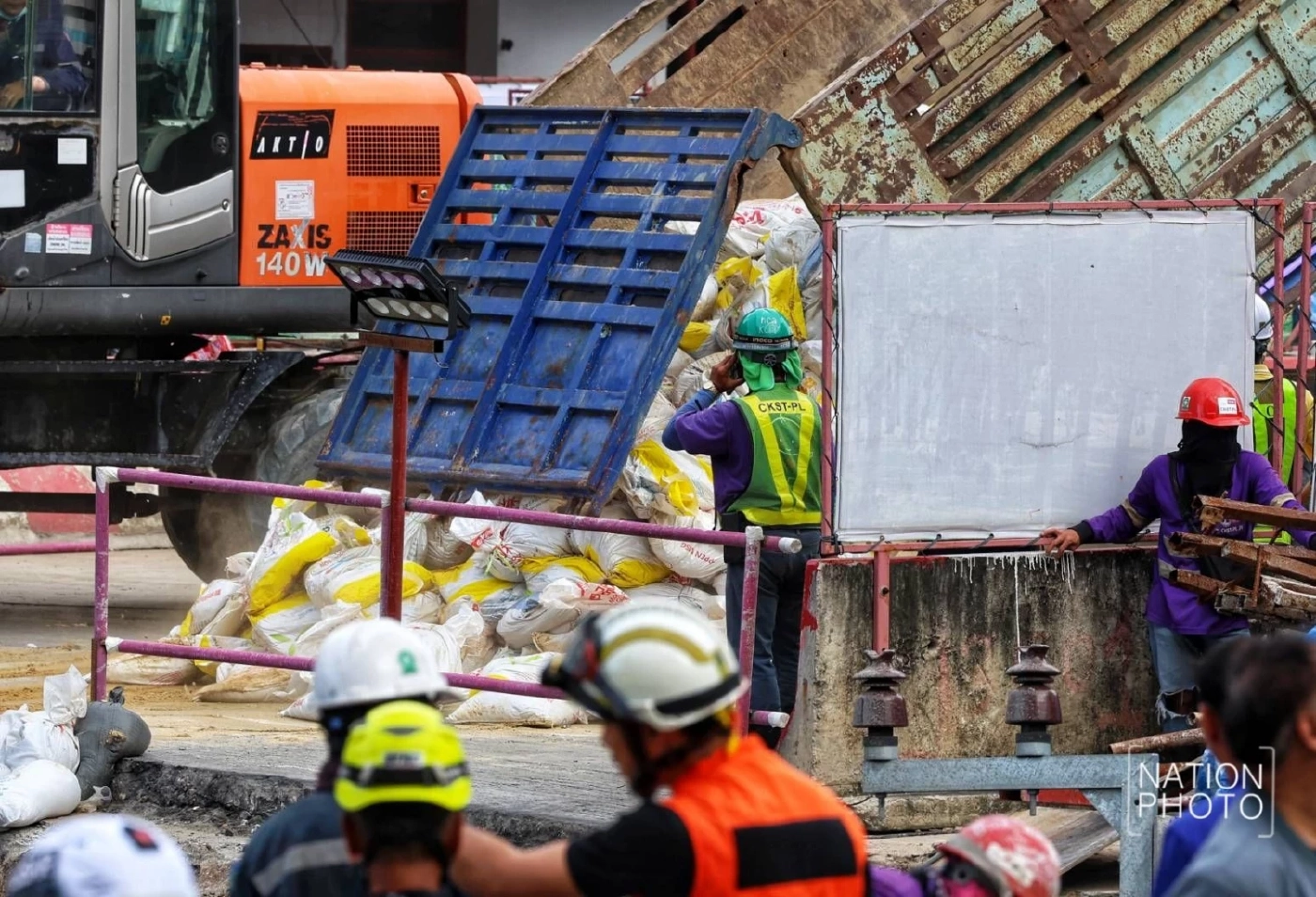 "ชัชชาติ" ยันใช้ทรายถมหลุมยุบเป็นมาตรฐานสากล แก้ถูกจุด