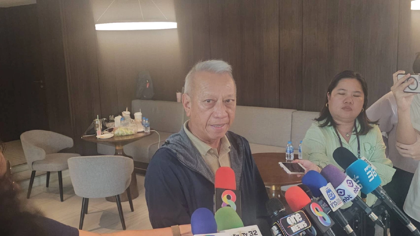 นายพิพัฒน์ รัชกิจประการ