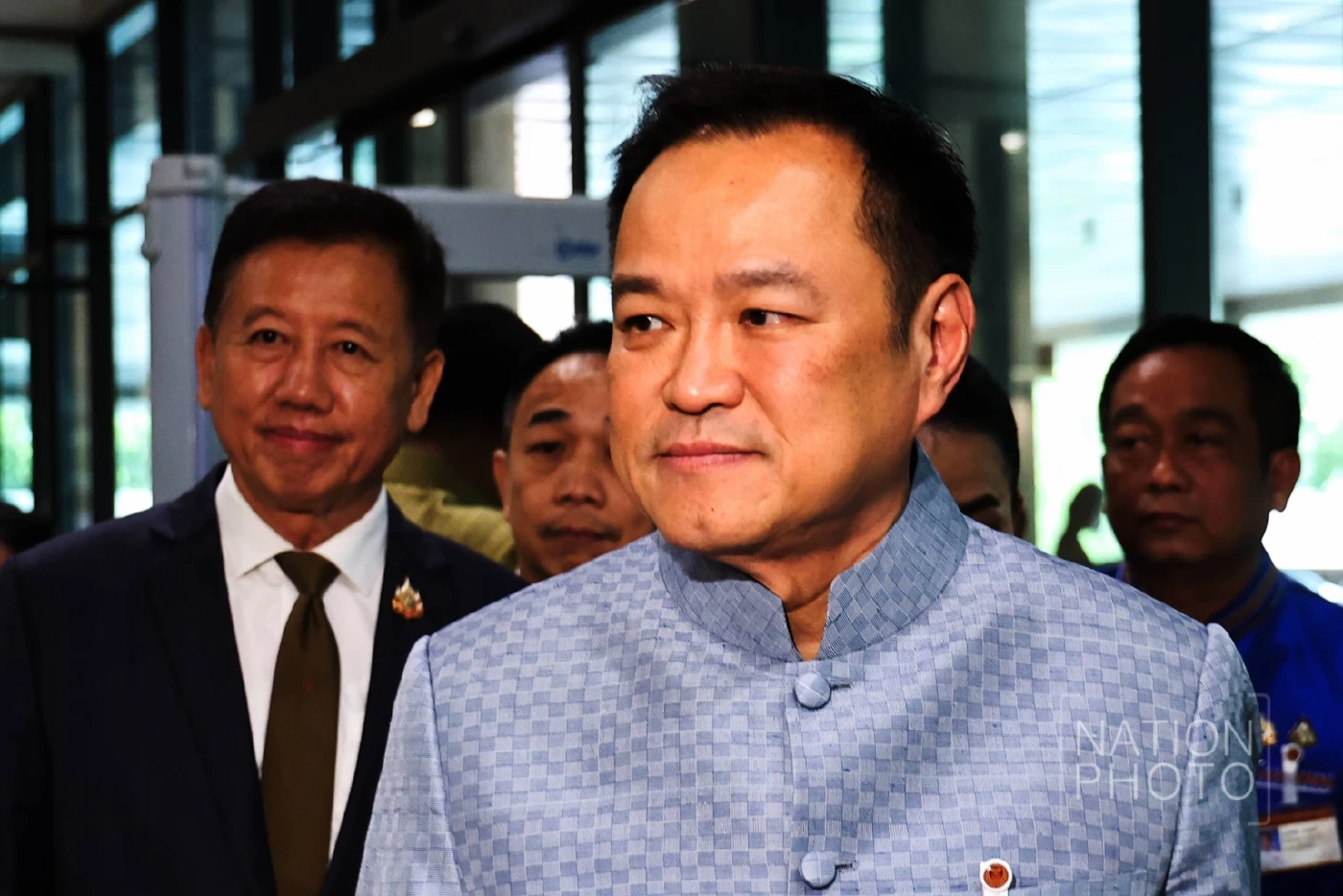 "เจ๊แมว" บุกสภาฯ ยื่นร้อง "วันนอร์-เท้ง" ยุติ เสนอชื่อ "อนุทินนั่งนายกฯ"