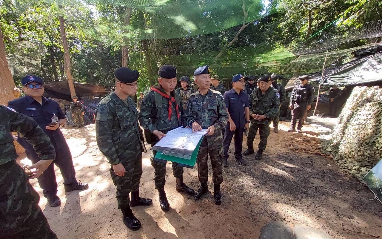เสริมแกร่ง "ช่องบก-ภูมะเขือ" ขยายระบบไฟฟ้า-ประปา-อินเทอร์เน็ต-ปรับปรุงถนนทางยุทธวิธี