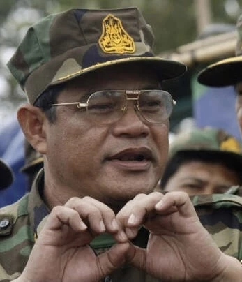 พล.อ.แก กิมยาน อดีต ผบ.ทหารสูงสุดกัมพูชา 