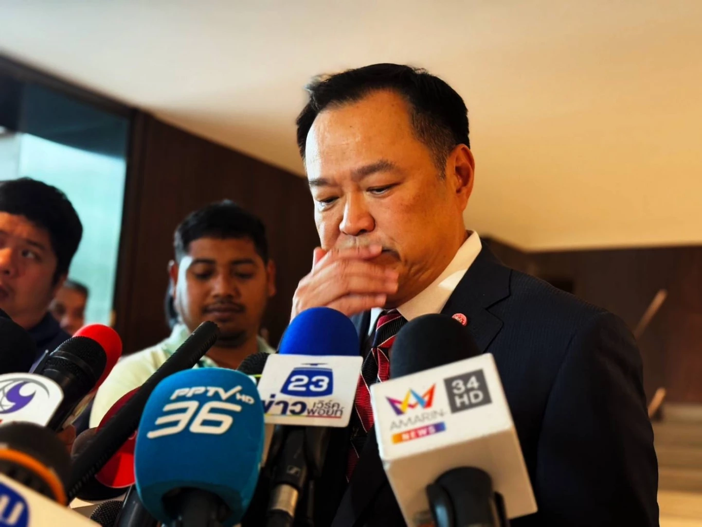 "นายกฯหนู" สะอึก เห็นใจ "ทักษิณ" จำคุก 1 ปี