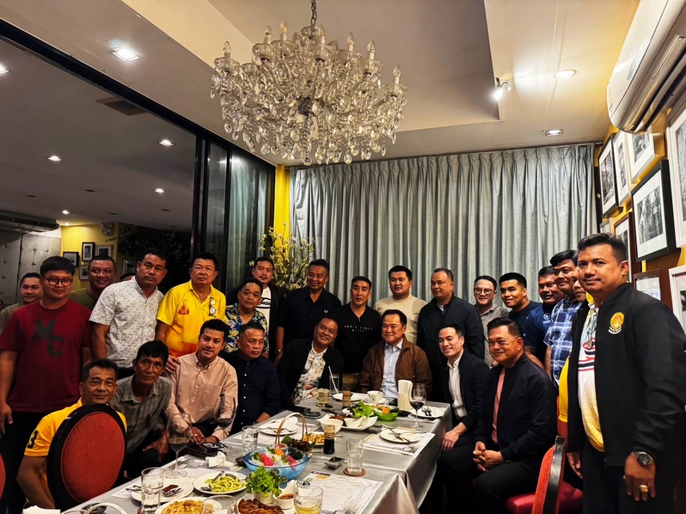 ชื่นมื่น “อนุทิน” ร่วมสังสรรค์กลุ่มพลังชุมพร “เอกนัฏ” โผล่แจมด้วย