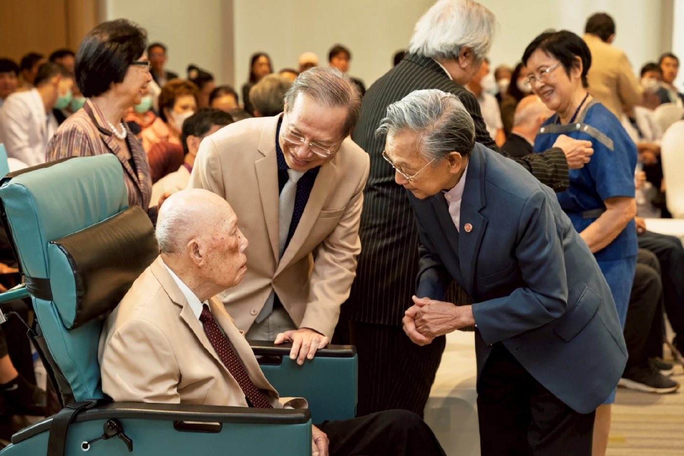 รพ.เมดพาร์ค จัดงาน ฉลองอายุวัฒนมงคล 100 ปี “นายแพทย์บรรลุ ศิริพานิช”